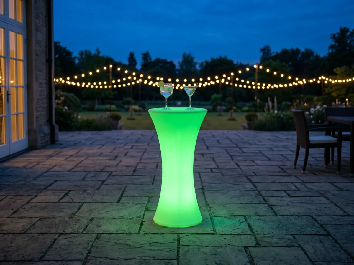 LED koktélasztal keskeny, Ø58 × 110 cm (C116) — hangulatkép